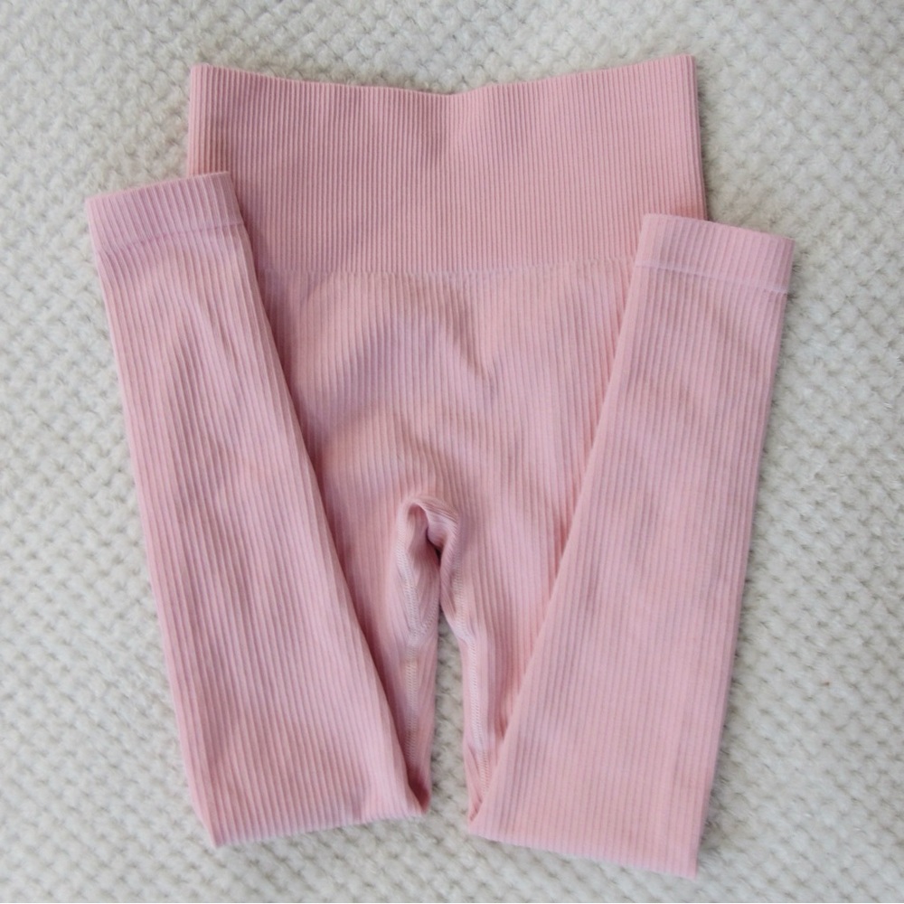 Pink Workout Set - Picture 4 of 5